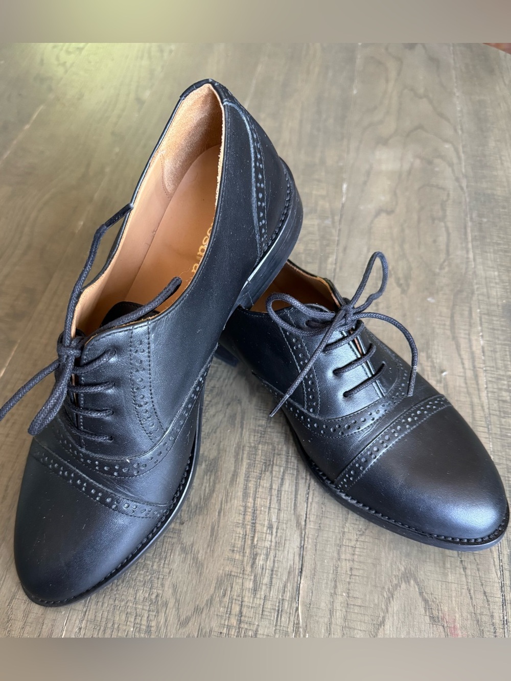 Handcrafted Black Leather Oxford Shoes - by Sumissura
